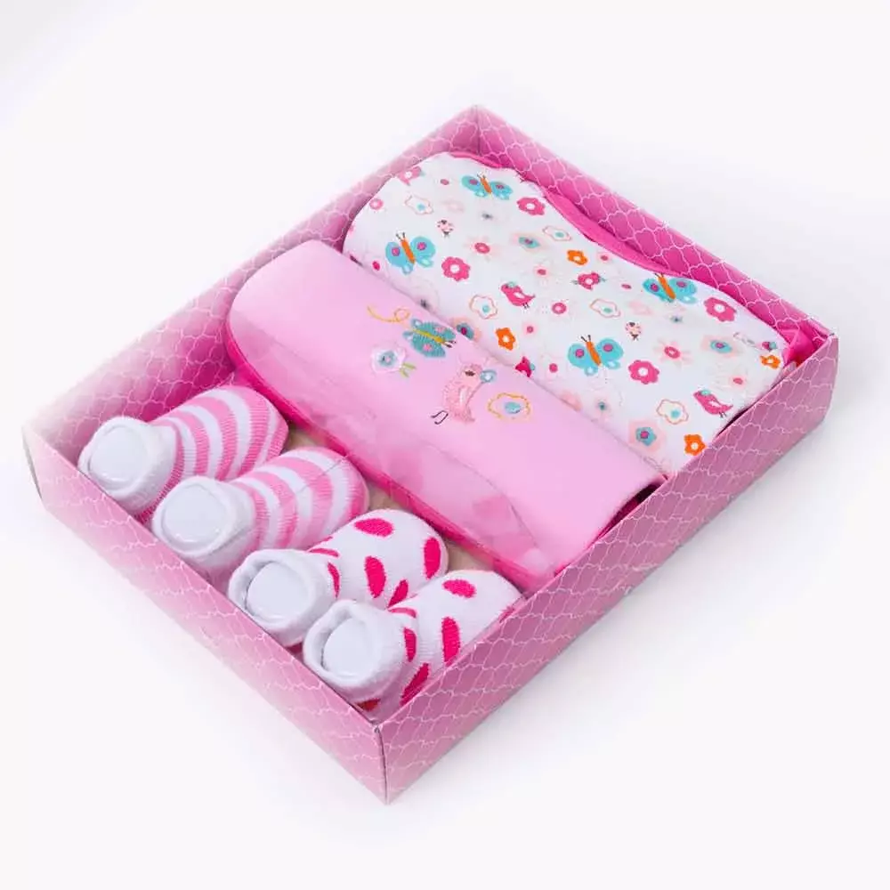 Baby essentials 4 store piece layette set