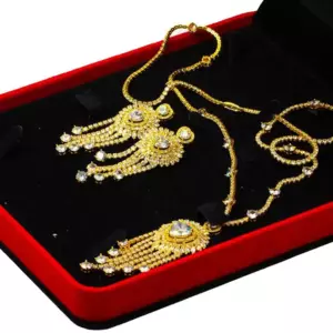 Gold jewellery set deals design